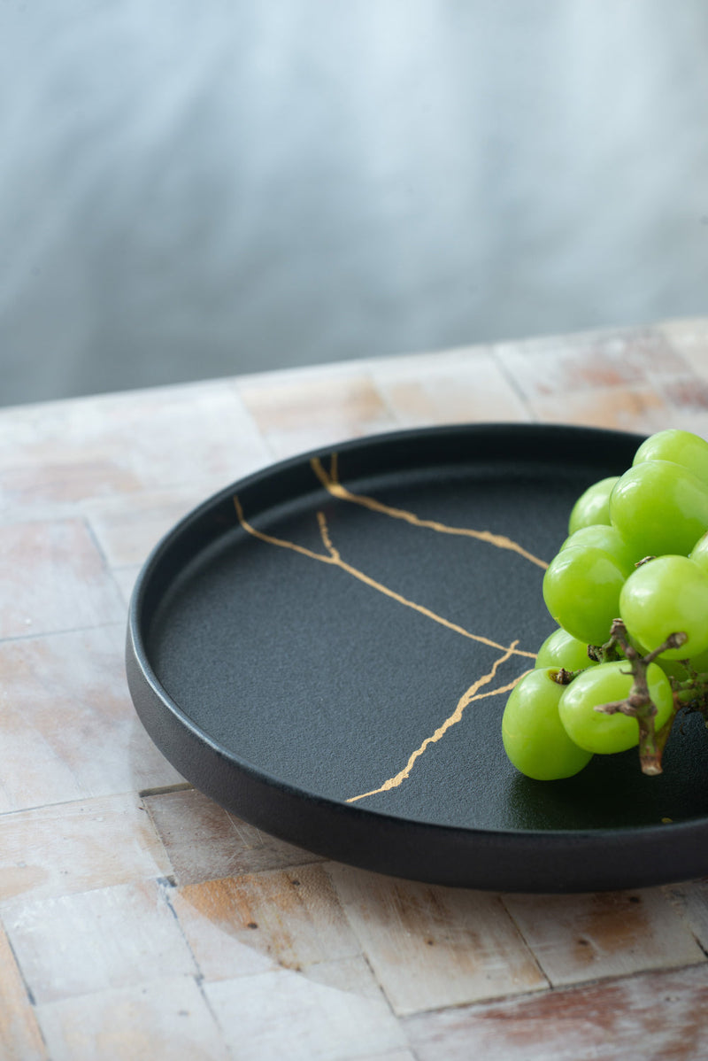 Wabi-Sabi Small Plate - Black-Dovetailed &amp; Doublestitched